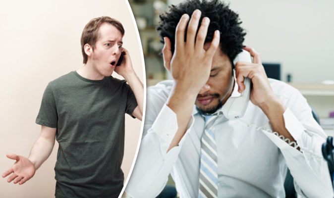 Dois homens insatisfeitos ao telefone.